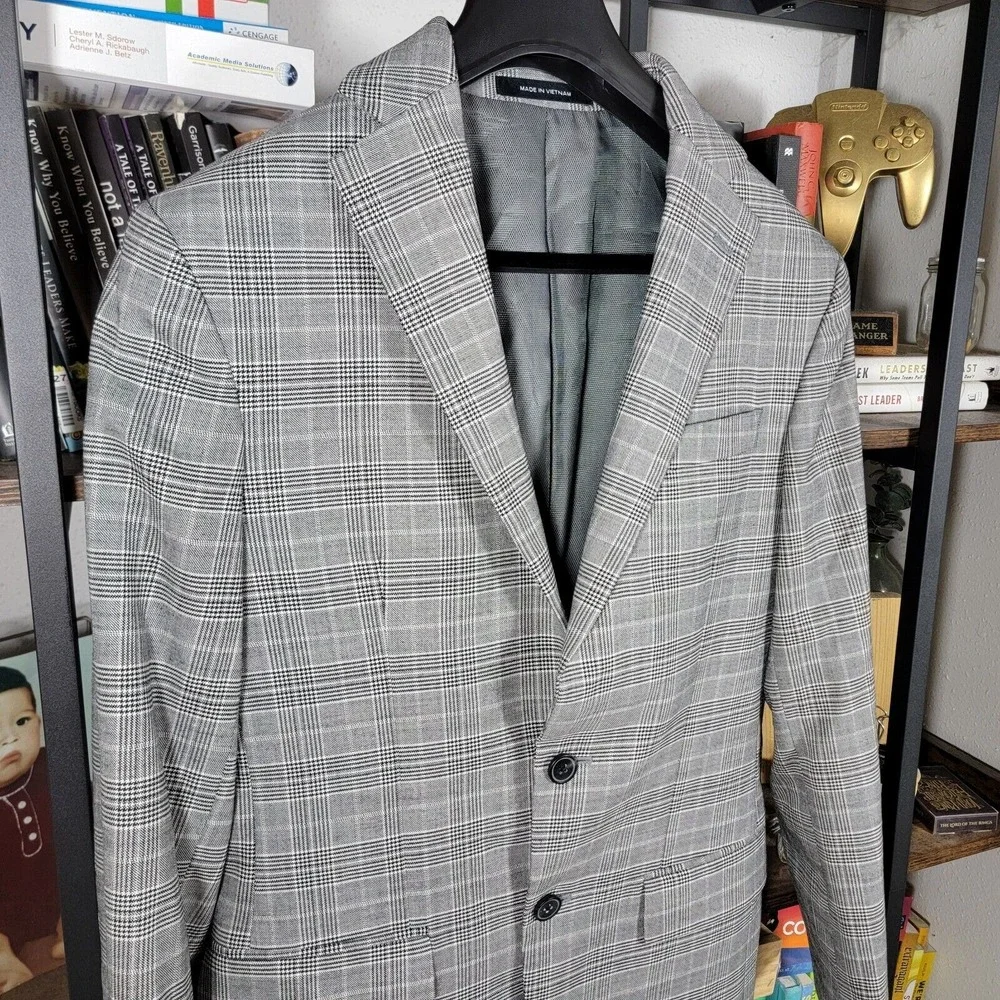 Kenneth Cole Mens Sport Coat Blazer Two‎ Button Gray Plaid Wool Poly Slim 36R